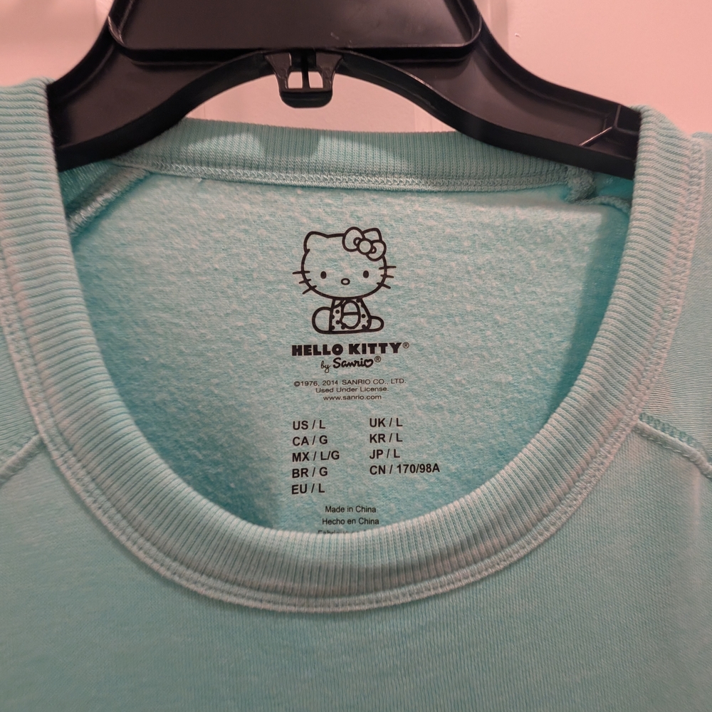 Sanrio Hello Kitty Sweatshirt Size Large - Picture 2 of 3